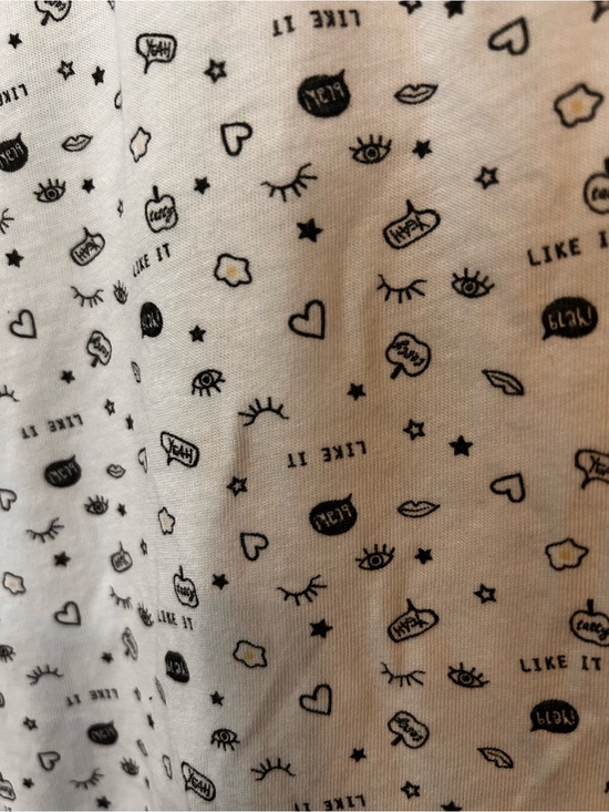 Madewell Tops - Madewell White Tee with Black Doodle Print